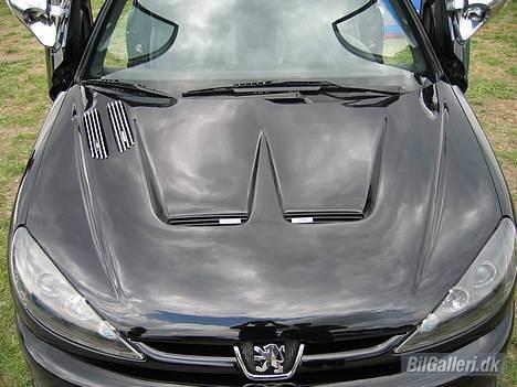 Peugeot 206 1,6XS 8V - min nye hjelm! billede 4