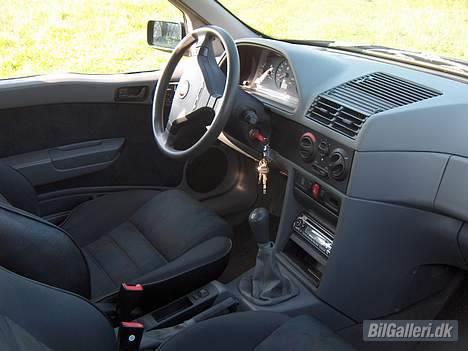 Alfa Romeo 145 1,6 L Boxer billede 7