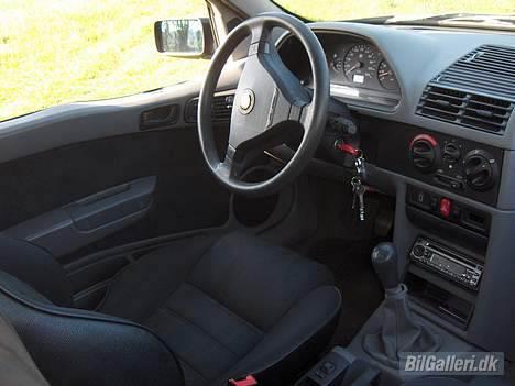 Alfa Romeo 145 1,6 L Boxer billede 8