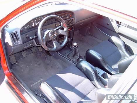 Toyota Corolla 1.6 Gsi - SOLGT - Sæderne igen og diverse Momo udstyr... billede 5