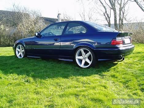 BMW 325i coupé billede 6