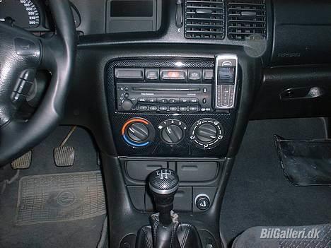 Opel  Vectra I-500R #solgt# - Irmscher carbon midterafdækning + gearknop... billede 3