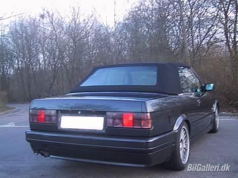 BMW 325i Cabriolet *SOLGT* billede 14
