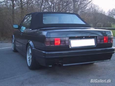 BMW 325i Cabriolet *SOLGT* billede 16