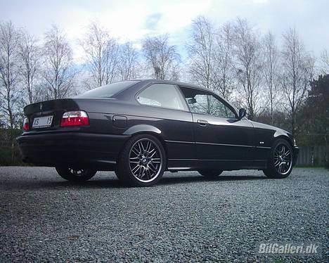 BMW 325i coupé (solgt) billede 4