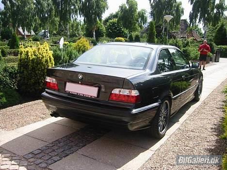BMW 325i coupé (solgt) - nye baglygter billede 5