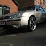 Ford Mondeo 2,5 V6 Trend*SOLGT