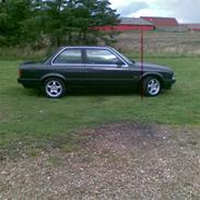 BMW 320i E30