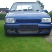 Opel corsa a 2,0 8v 