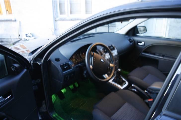 Ford mondeo - det grønne lys i bunden billede 8
