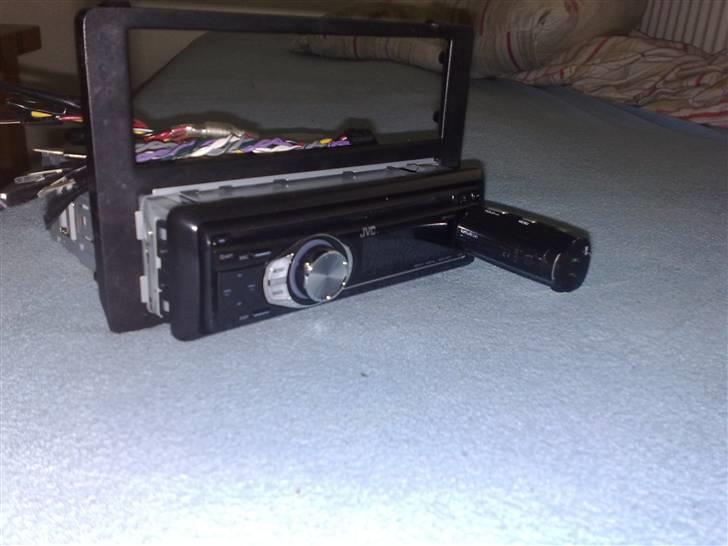 Mitsubishi Galant 2.0 Glsi (Skrottet - min JVC headunit. Er ikke monteret pga ledningsnettet billede 16