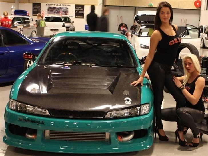 Nissan silvia S14A - dejlige tøser ved suckme drifteren :D billede 2