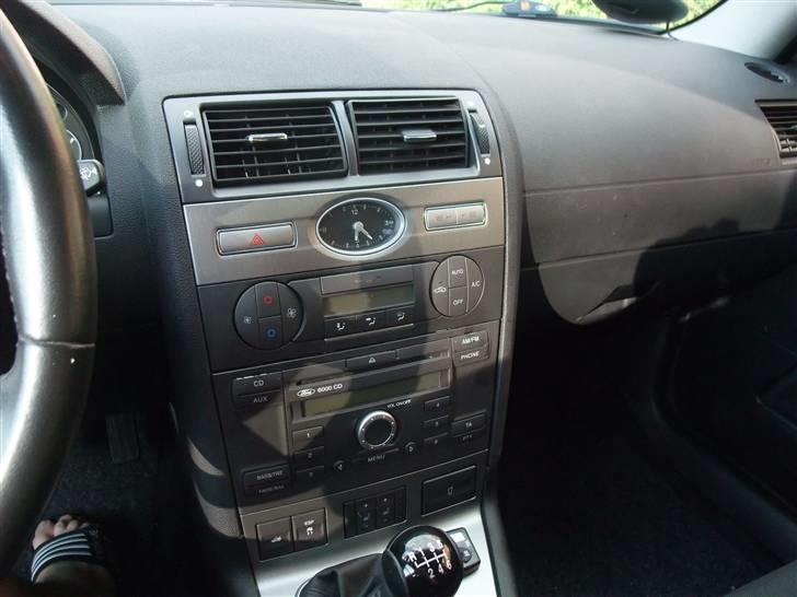 Ford Mondeo 2,5 V6 Trend*SOLGT billede 7