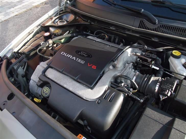 Ford Mondeo 2,5 V6 Trend*SOLGT billede 8