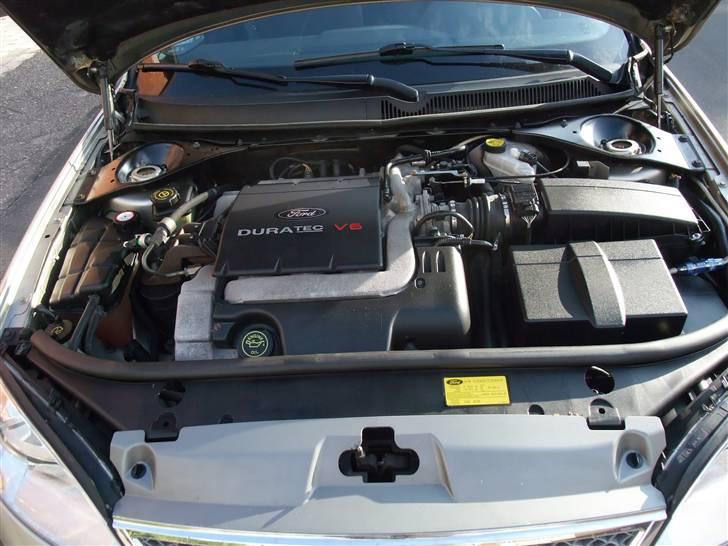 Ford Mondeo 2,5 V6 Trend*SOLGT billede 9