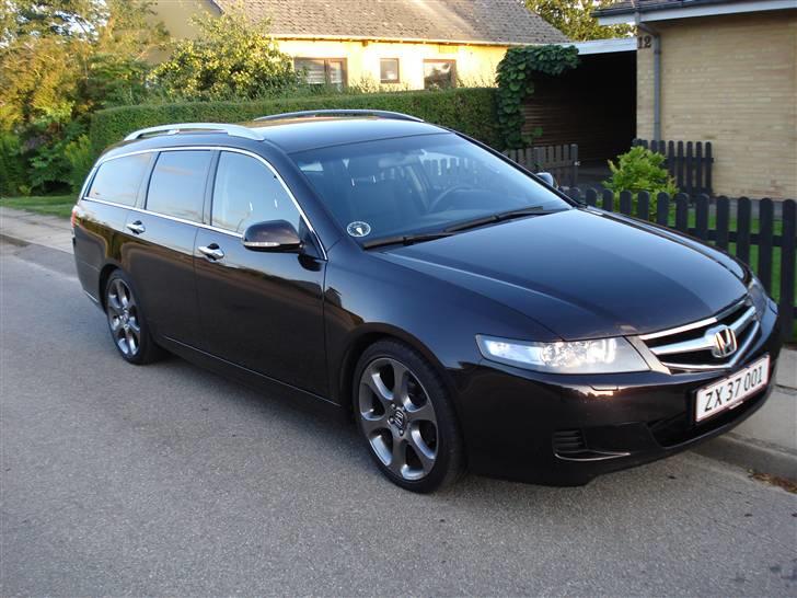 Honda Accord tourer billede 1