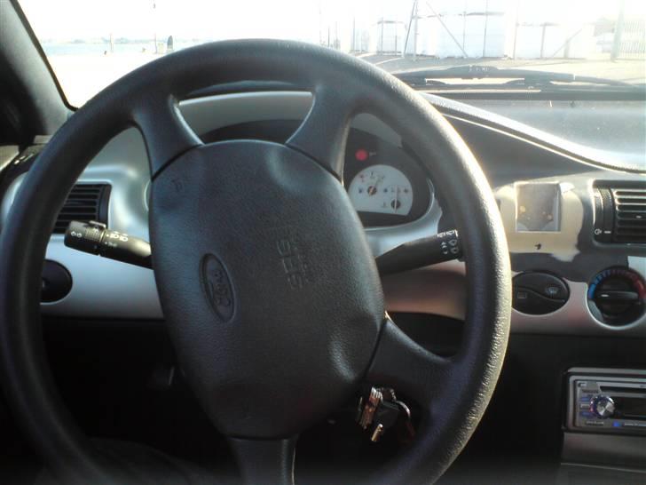 Ford Escort 1.8 16v billede 10