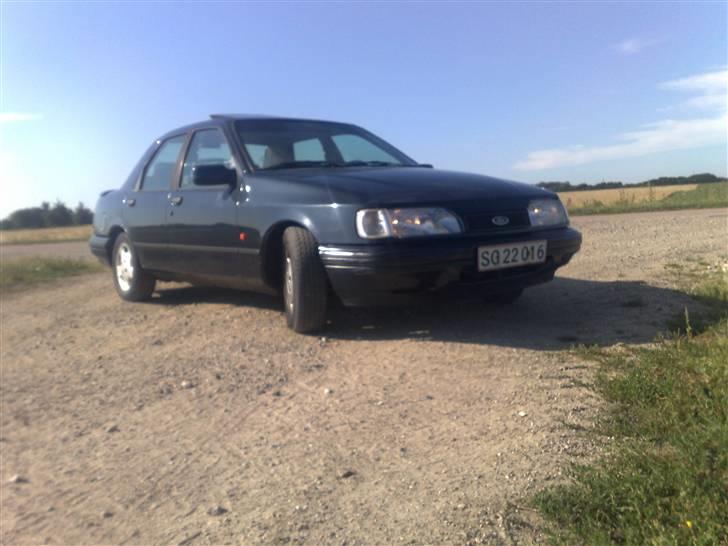 Ford sierra GT (skrotet) billede 4