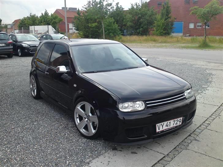 VW Golf 4 GTI "R32" SOLGT - R32 kofangere passer rigtig godt. billede 5