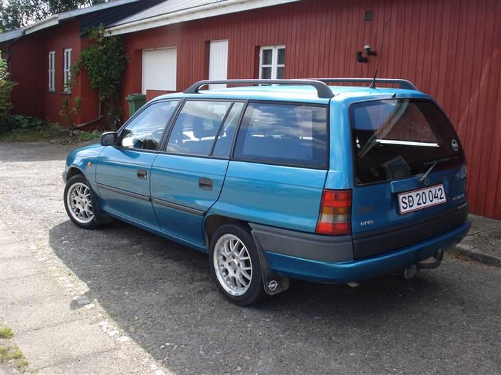 Opel Astra stationcar club billede 4