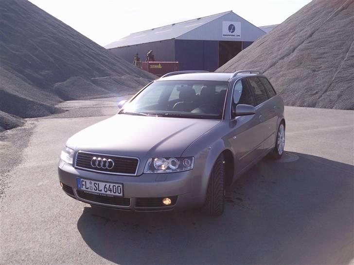 Audi A4 2.5 TDI Quattro billede 3