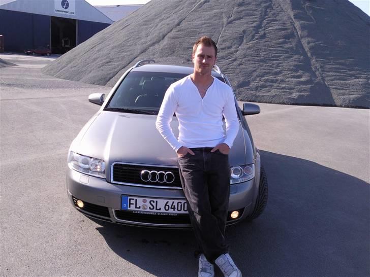 Audi A4 2.5 TDI Quattro billede 17