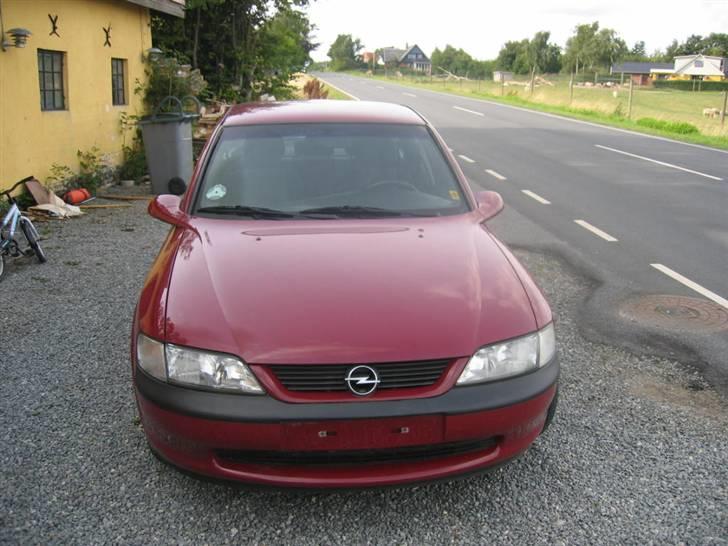 Opel Vectra B Total Skadet billede 1