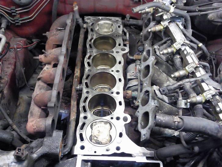 Toyota supra MK 3 - motoren i sin bar´hed billede 9