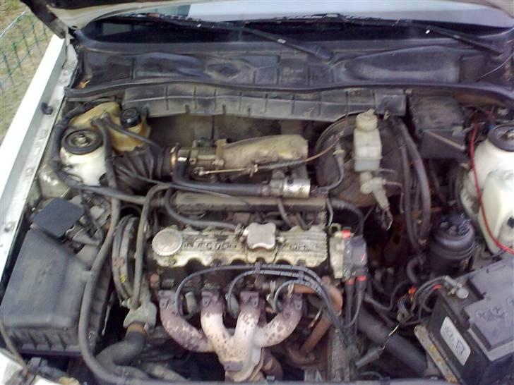 Opel Vectra A 2.0i GL *Solgt* billede 9