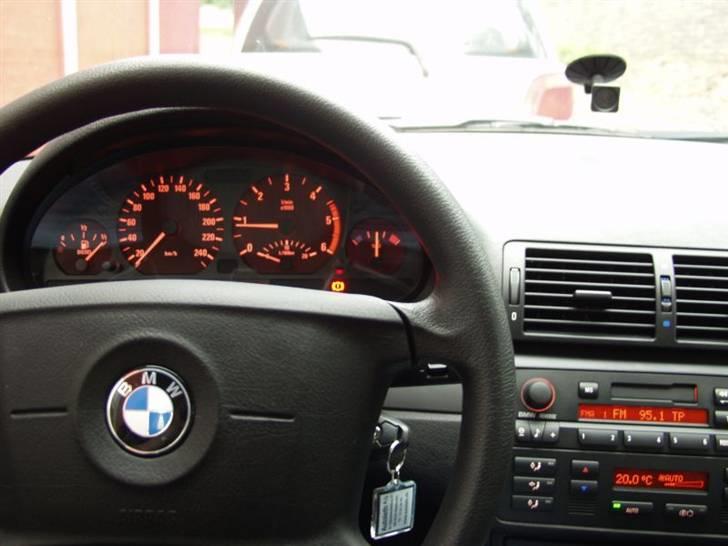 BMW 320d billede 8