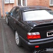 BMW e36 320i