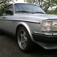 Volvo 240 GL *SOLGT*