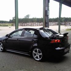 Mitsubishi lancer 1.8 solgt