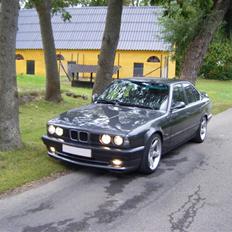 BMW E34 525i-24