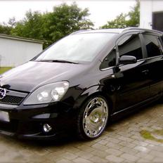 Opel Zafira B OPC