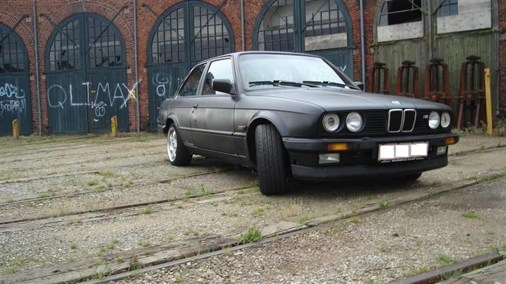 BMW 320i 2 dørs ( SOLGT  ) billede 1