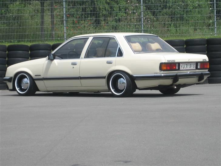 Opel Rekord E1 Berlina (Solgt) billede 9