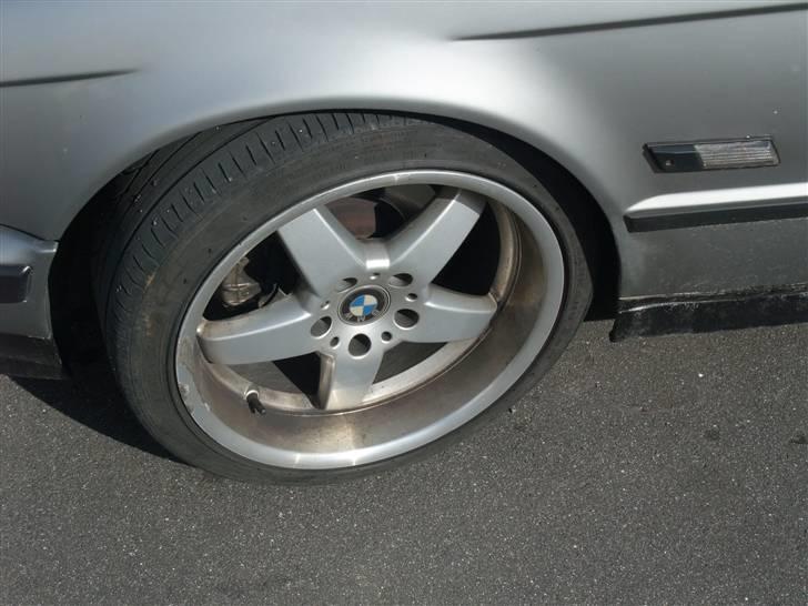 BMW E34 525iA M50B25**Solgt** billede 4