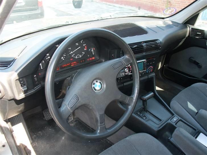 BMW E34 525iA M50B25**Solgt** billede 5