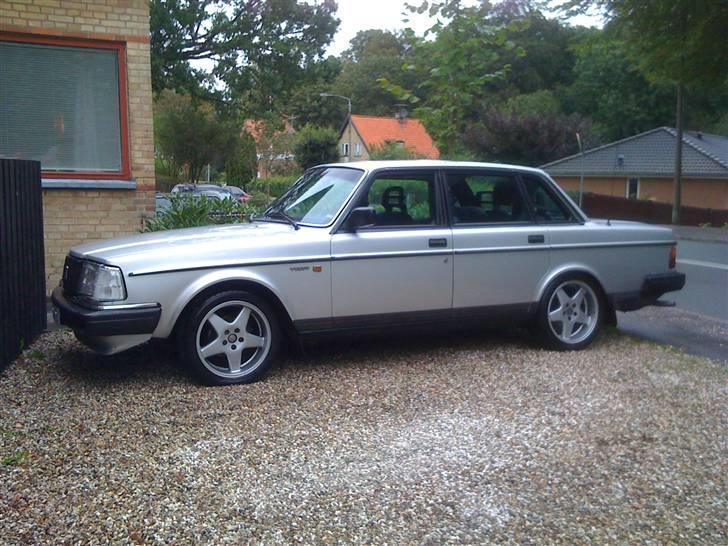 Volvo 240 GL *SOLGT* billede 4