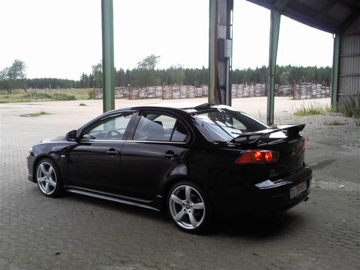 Mitsubishi lancer 1.8 solgt billede 2