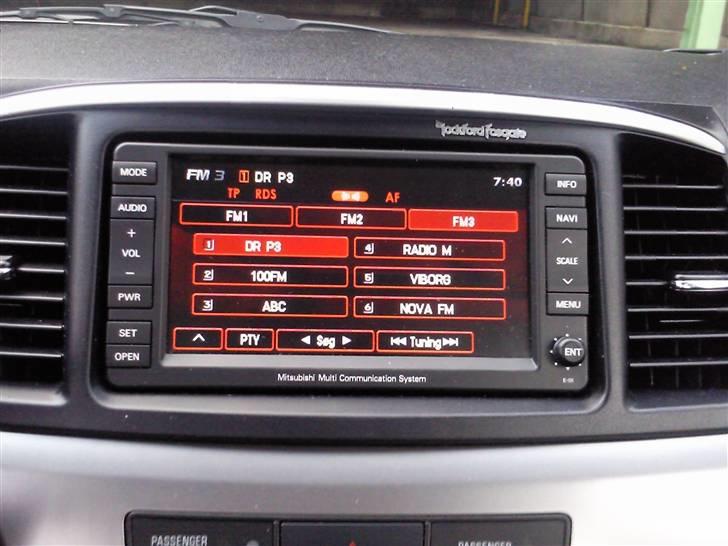 Mitsubishi lancer 1.8 solgt billede 10