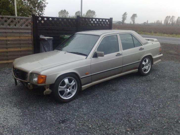 Mercedes Benz 190 - sådan så bilen ud ad jeg købte den billede 6