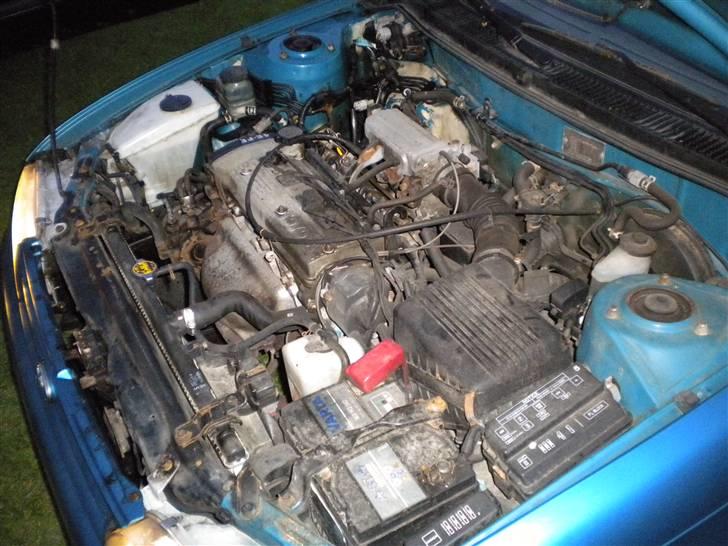 Toyota Corolla XLI TOTALSKADET billede 4