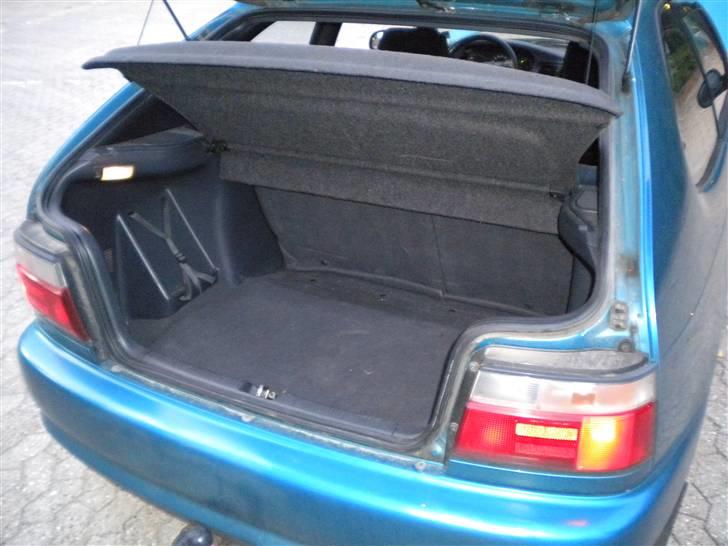 Toyota Corolla XLI TOTALSKADET billede 5