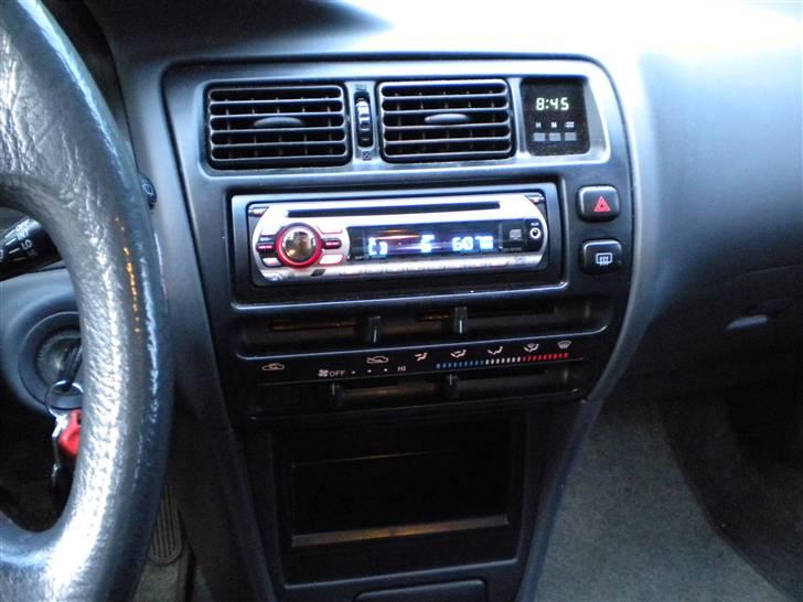 Toyota Corolla XLI TOTALSKADET billede 14