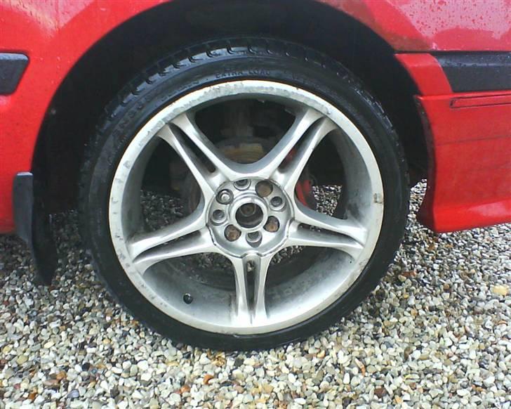 Mazda 323 1,6 (skrottet) billede 6