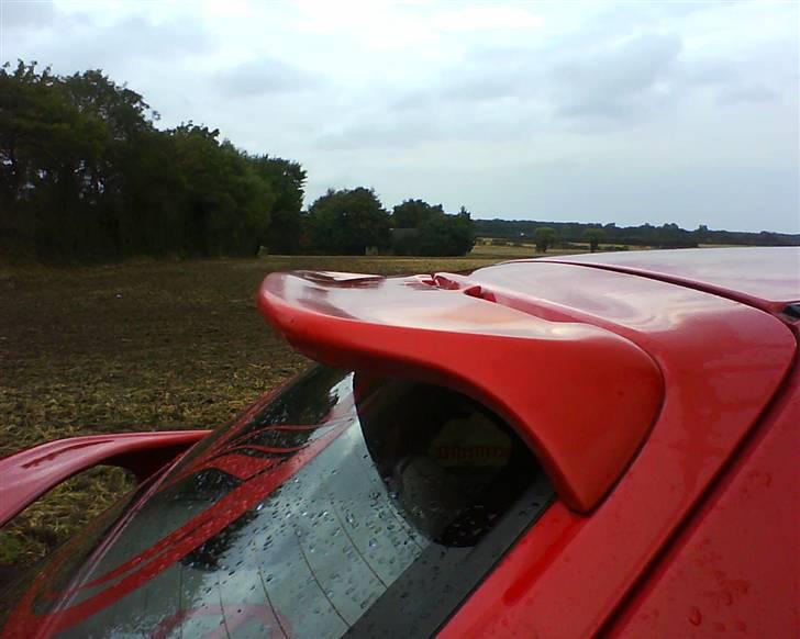 Mazda 323 1,6 (skrottet) billede 11