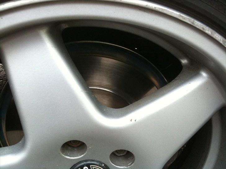 Volvo 240 GL *SOLGT* - Lidt ældre billede, hvor den endnu ikke er sænket.. billede 9