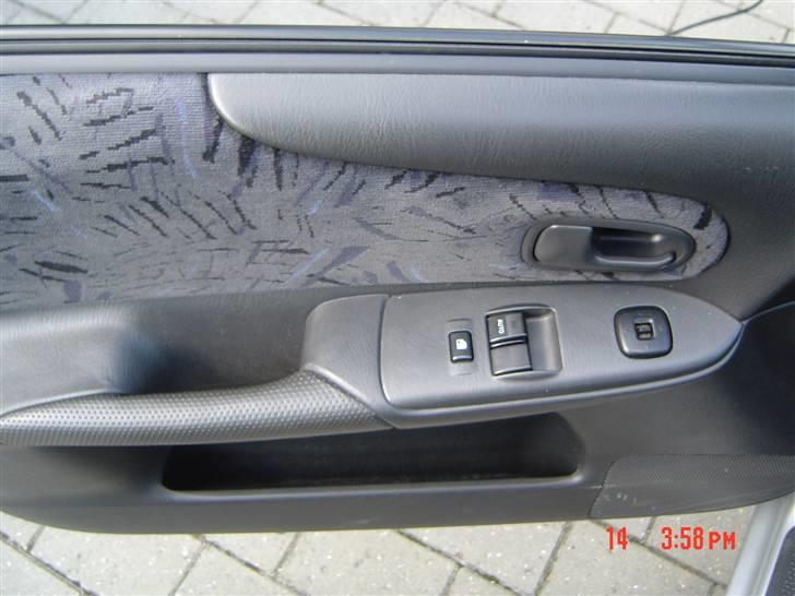 Mazda 323 F BJ 2.0 DITD - SOLGT - El ruder og El spejle billede 8